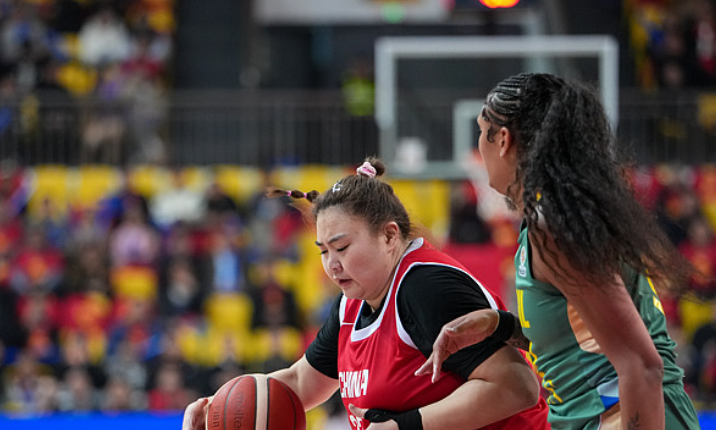 即时比分直播-16分钟砍12+6！中国女篮2米01女版奥尼尔闪耀：无惧WNBA探花真猛